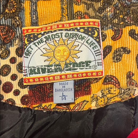 Stylish Red and White Women's Puffer Jacket - Picture 2 of 11